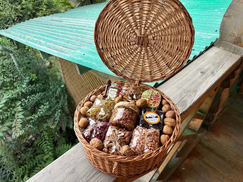 Fresh Farm Gift Basket (4kgs)