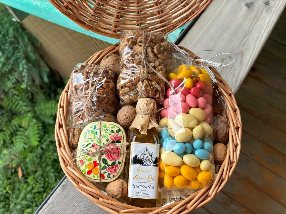 Festive Gift Basket (2kgs)