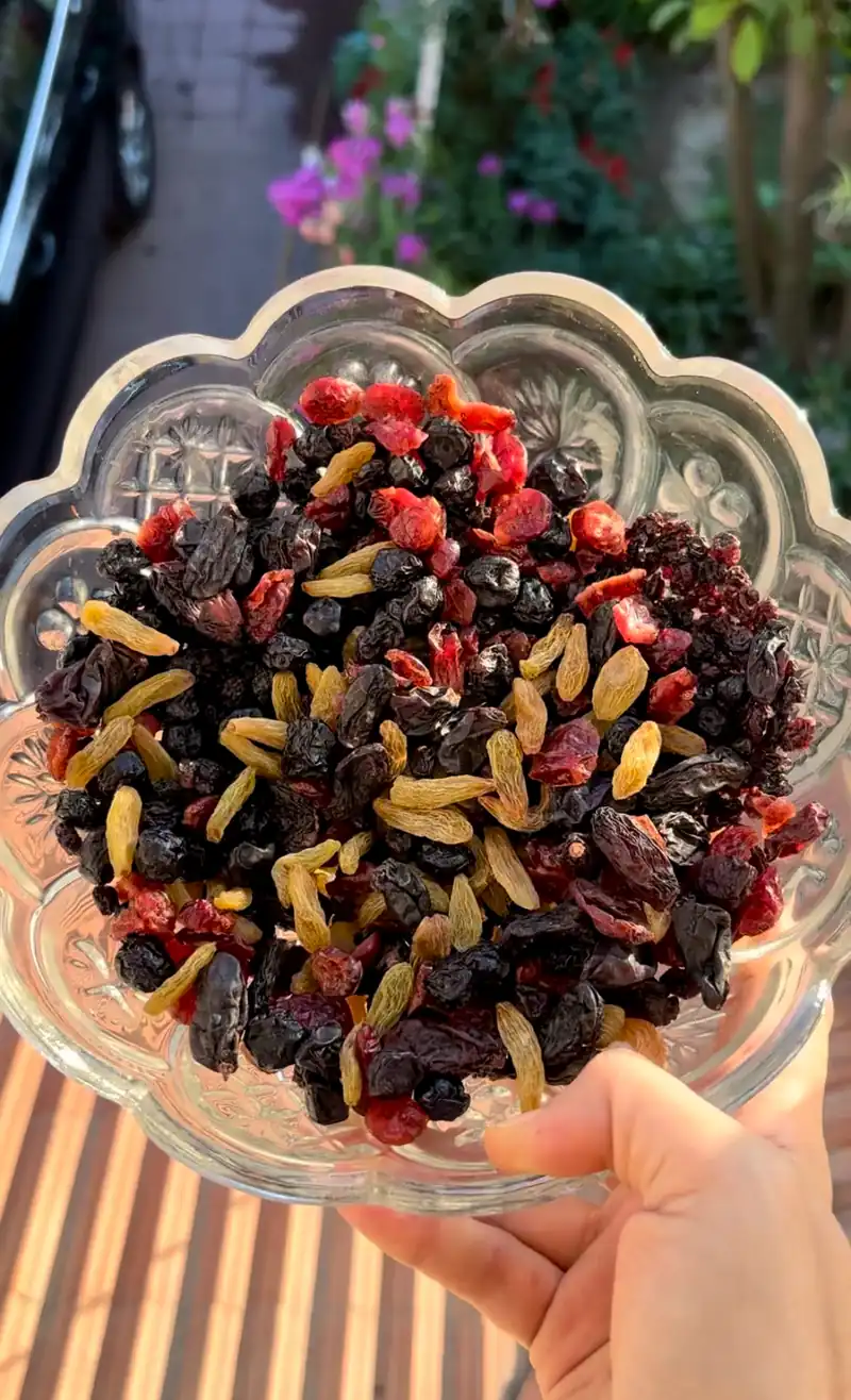 Wild Berry & Raisin Mix