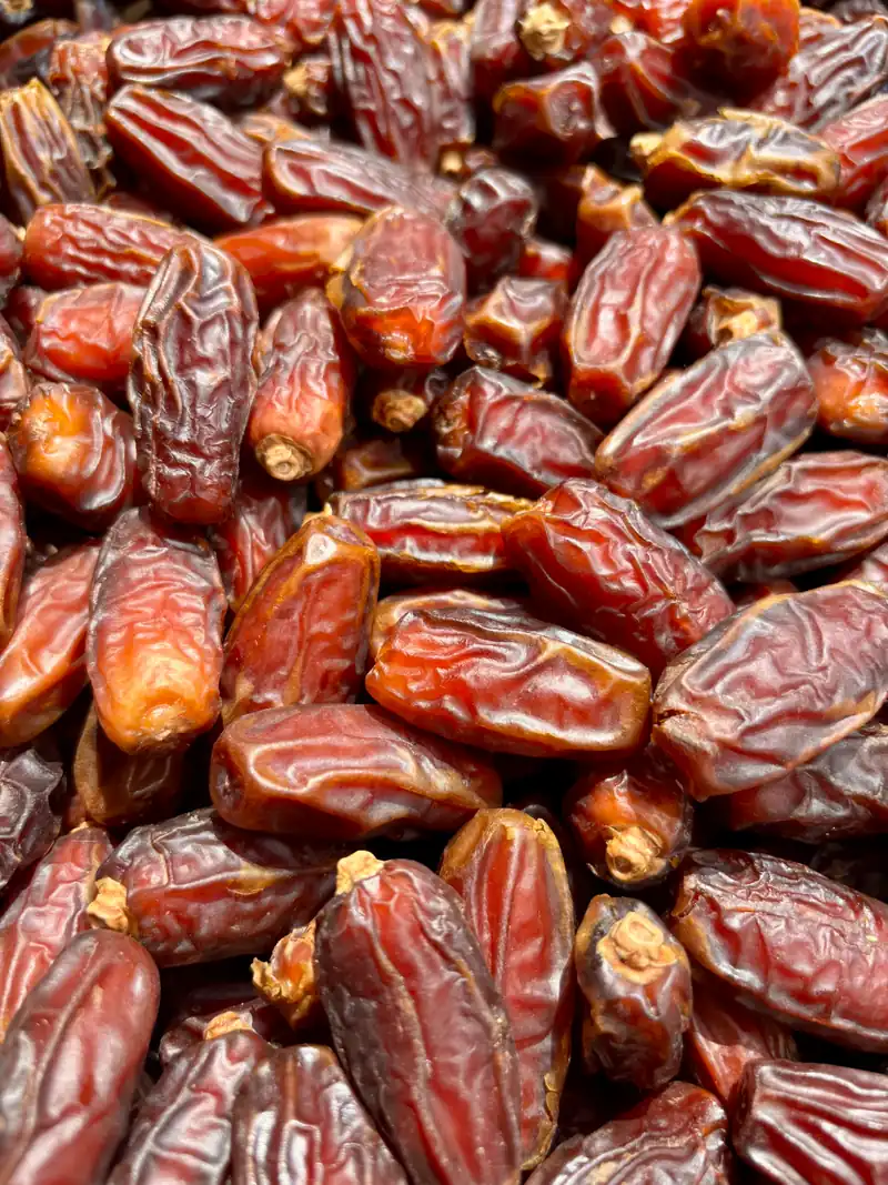 Mabroom Dates