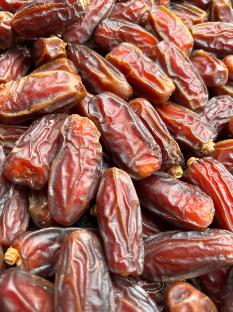 Mabroom Dates